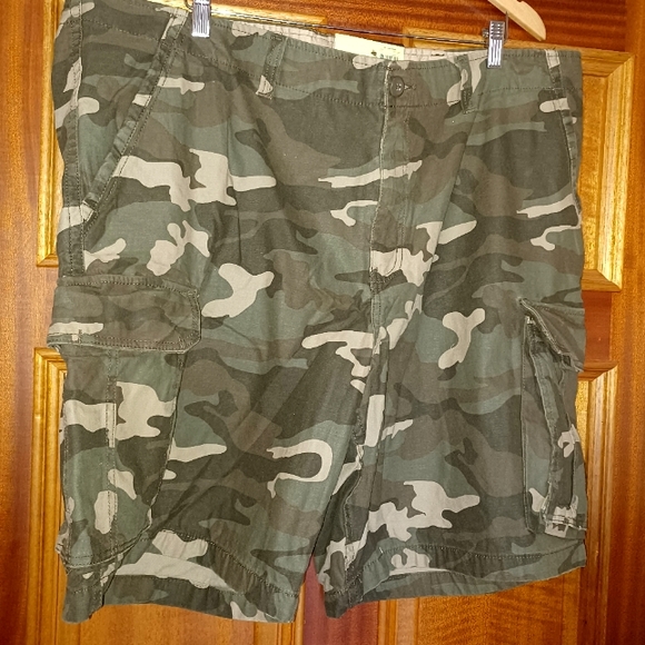 Mens Camouflage Cargo Shorts Size 46 
